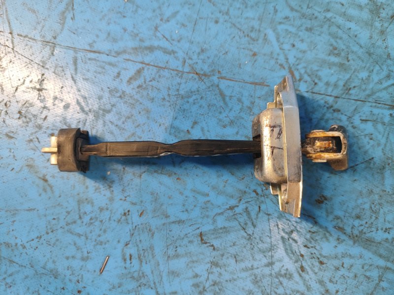 Door stop TOYOTA PRIUS - 30 09-17 2009-2017 Front Left