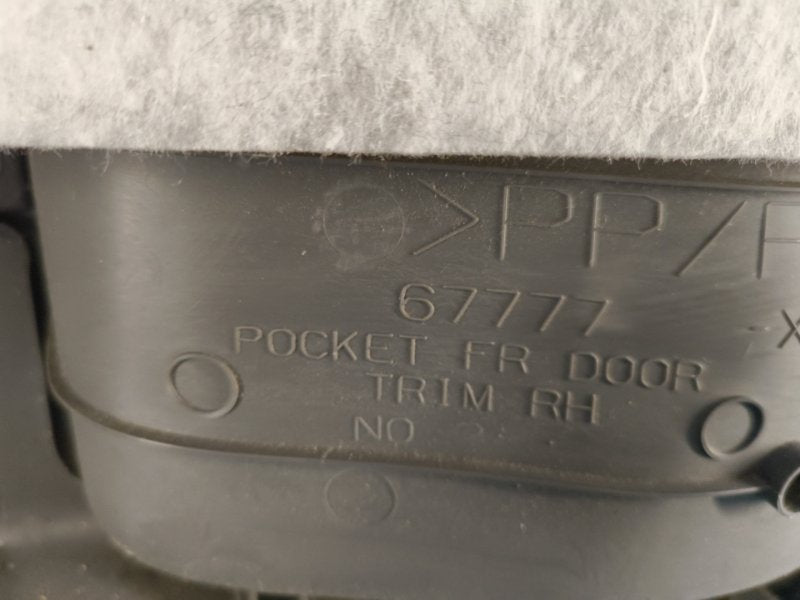 Door map TOYOTA PRIUS - 30 09-17 2009-2017 Front Right