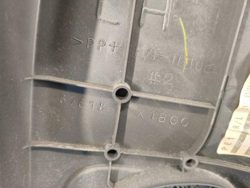 Door map TOYOTA PRIUS - 30 09-17 2009-2017 Rear Left