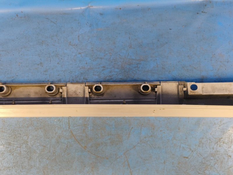 External threshold trim TOYOTA PRIUS - 30 09-17 2009-2017 Left
