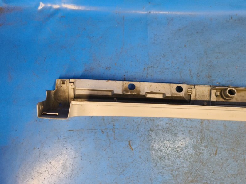 External threshold trim TOYOTA PRIUS - 30 09-17 2009-2017 Left