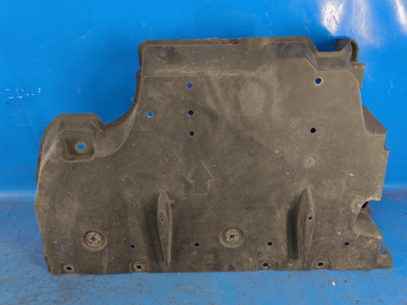 Fuel tank shield TOYOTA PRIUS - 30 09-17 2009-2017 Front