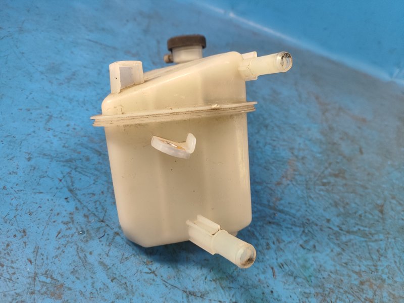Expansion tank TOYOTA PRIUS - 30 09-17 2009-2017