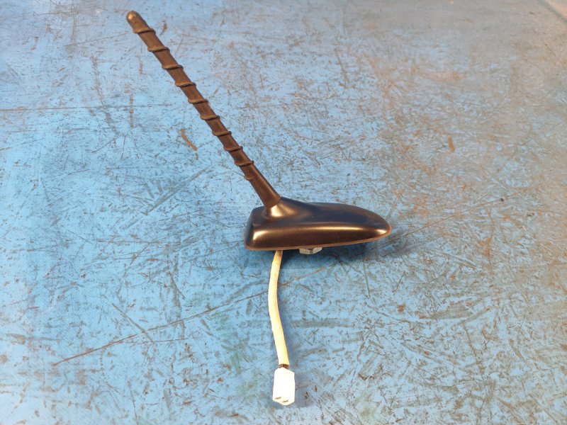Antenna TOYOTA PRIUS - 30 09-17 2009-2017