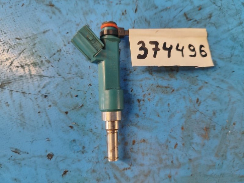 Fuel injector TOYOTA PRIUS - 30 09-17 2009-2017