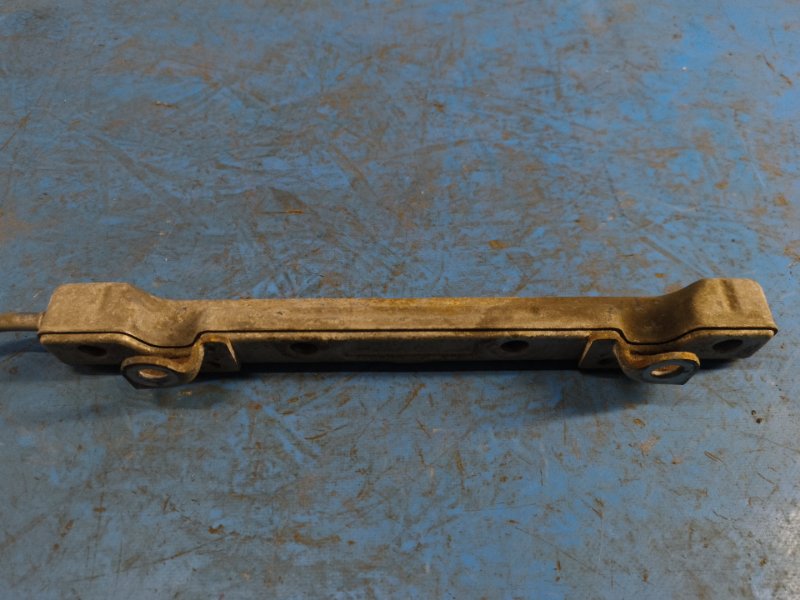 Fuel rail TOYOTA PRIUS - 30 09-17 2009-2017
