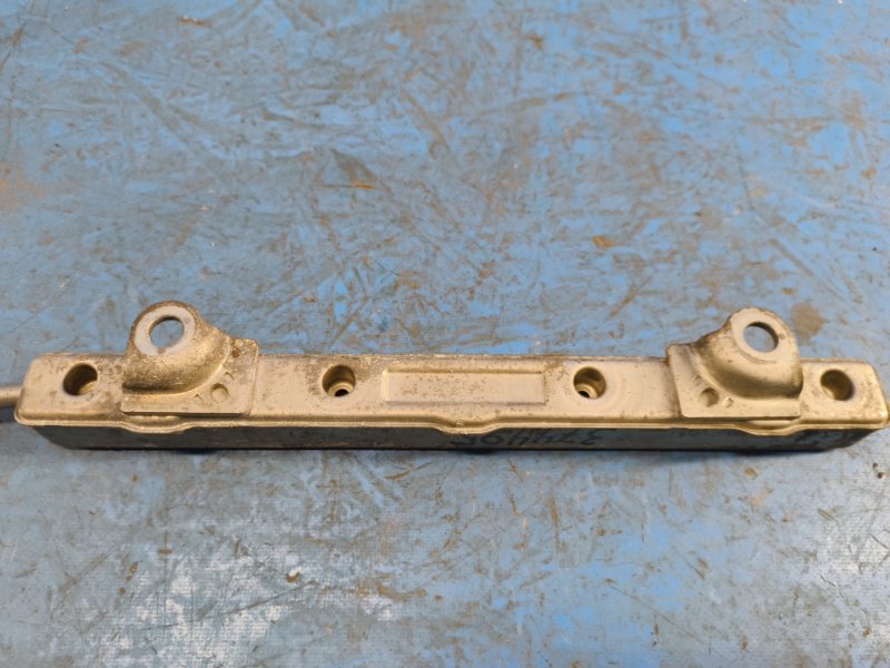Fuel rail TOYOTA PRIUS - 30 09-17 2009-2017