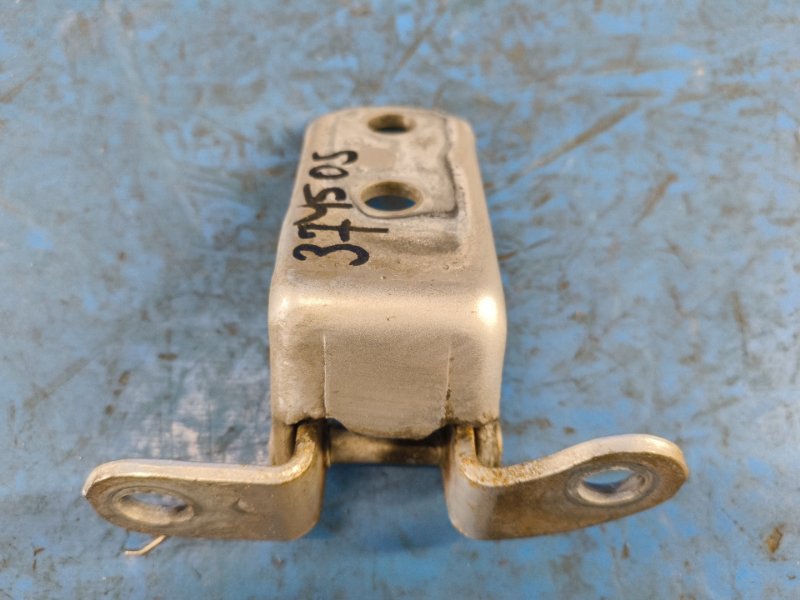 Lower door hinge TOYOTA PRIUS - 30 09-17 2009-2017 Rear Left
