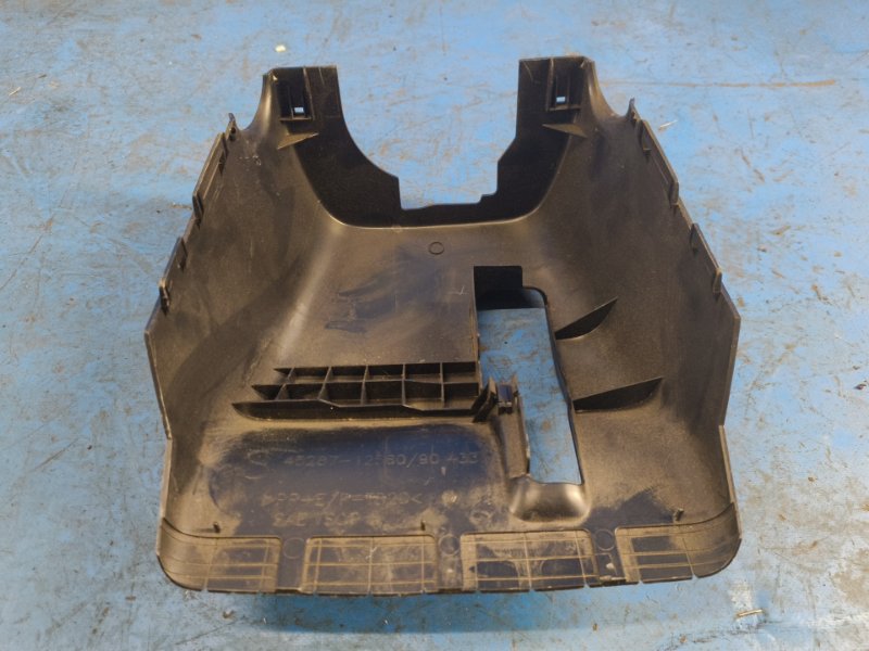 Steering column cover TOYOTA PRIUS - 30 09-17 2009-2017