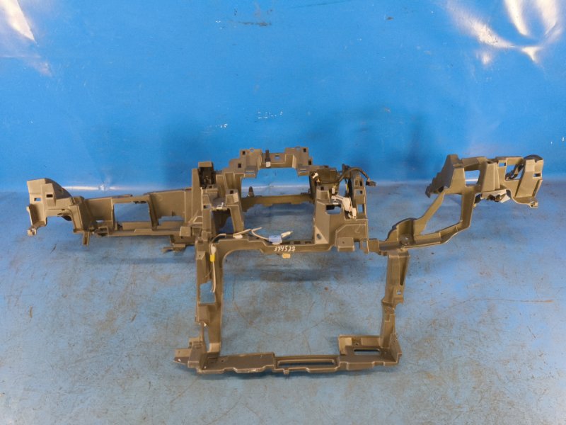 Dashboard amplifier TOYOTA PRIUS - 30 09-17 2009-2017