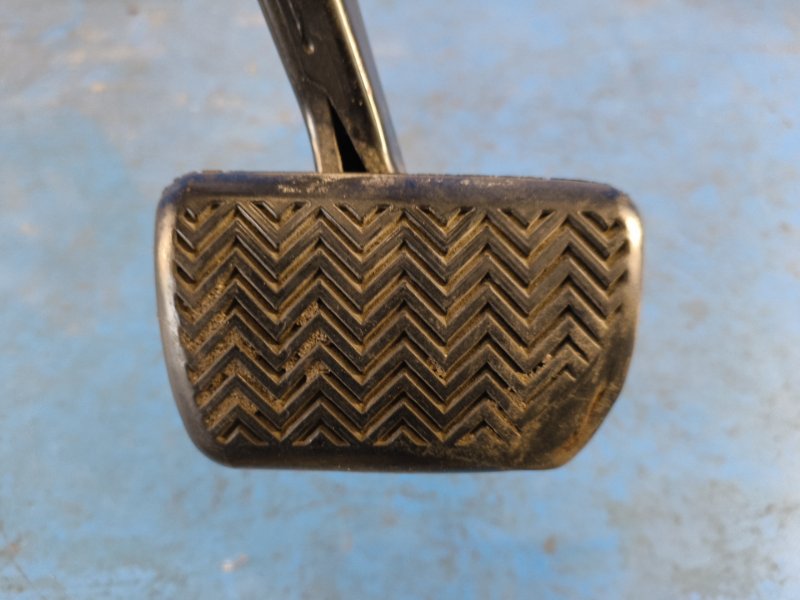 Brake pedal TOYOTA PRIUS - 30 09-17 2009-2017