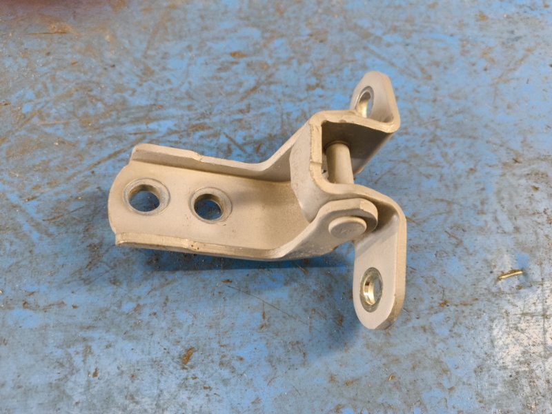 Upper door hinge TOYOTA PRIUS - 30 09-17 2009-2017 Front Right