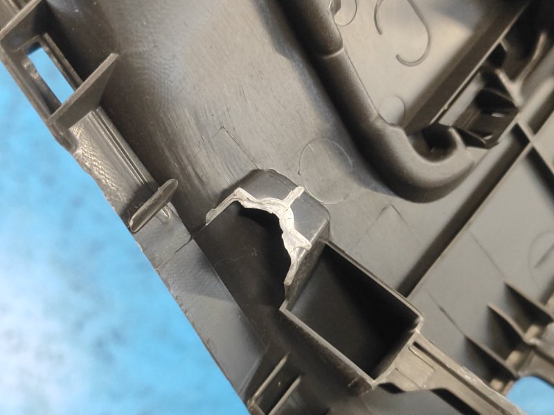 Center floor console TOYOTA PRIUS - 30 09-17 2009-2017