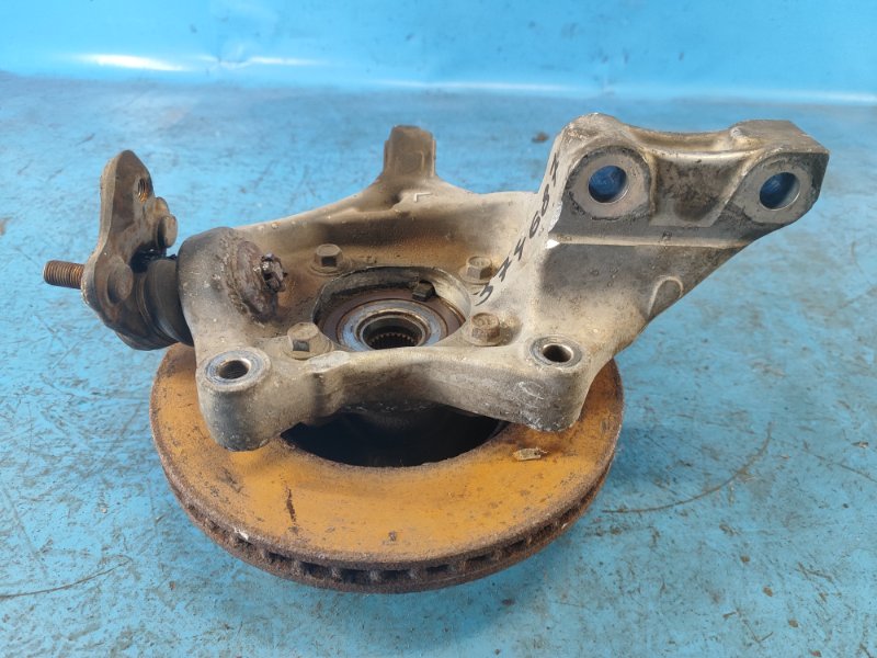 Swivel fist TOYOTA PRIUS - 30 09-17 2009-2017 Left