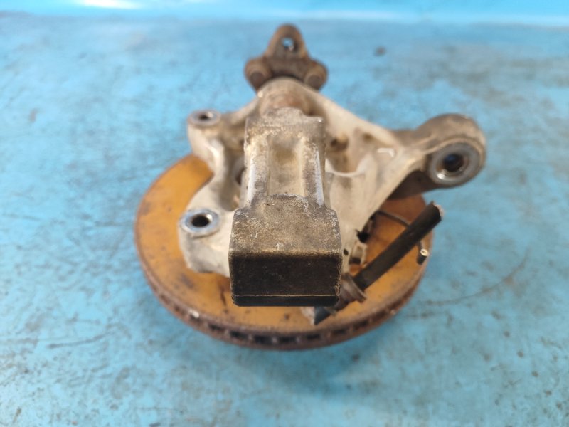 Swivel fist TOYOTA PRIUS - 30 09-17 2009-2017 Left
