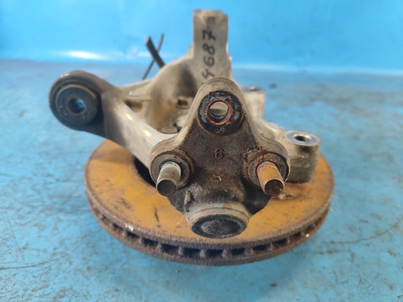 Swivel fist TOYOTA PRIUS - 30 09-17 2009-2017 Left