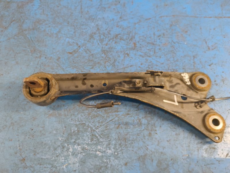 Rear longitudinal suspension arm LEXUS HS250H (ANF10) 09-12 2009 Left