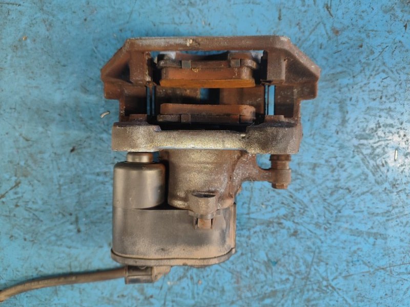 Brake caliper VOLVO XC70 07-16 Rear Left