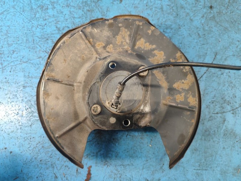 Hub VOLVO XC70 07-16 Rear Right