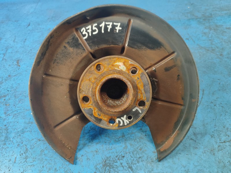 Hub VOLVO XC70 07-16 Rear Left