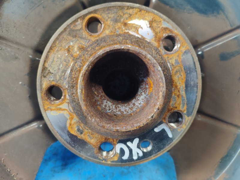 Hub VOLVO XC70 07-16 Rear Left