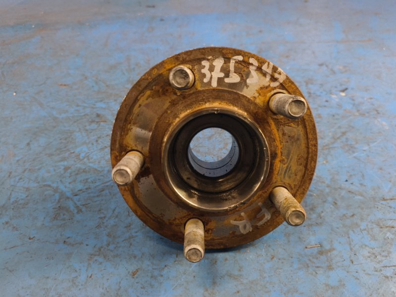 Hub FORD MUSTANG 15- 2015- Front Right