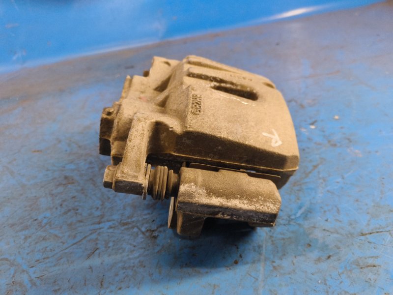 Brake caliper FORD MUSTANG 15- 2015- Front Right