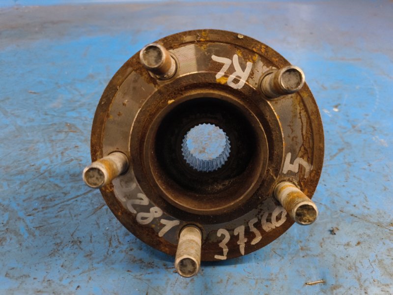 Hub FORD MUSTANG 15- 2015- Rear Left