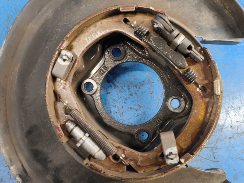 Brake assembly HYUNDAI SONATA YF 10-14 2012 Rear Left