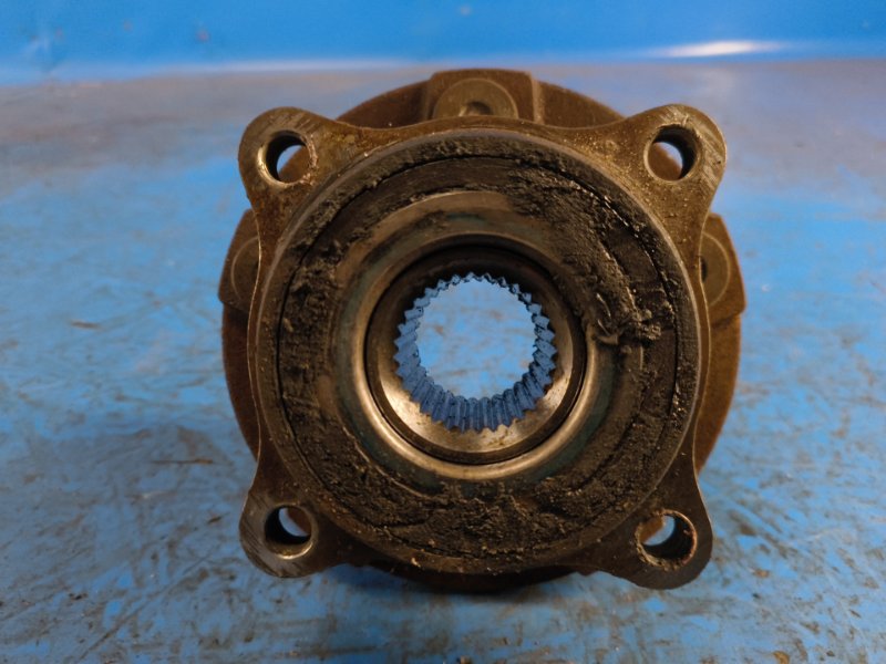 Hub FORD MUSTANG 15- 2015- Rear Right