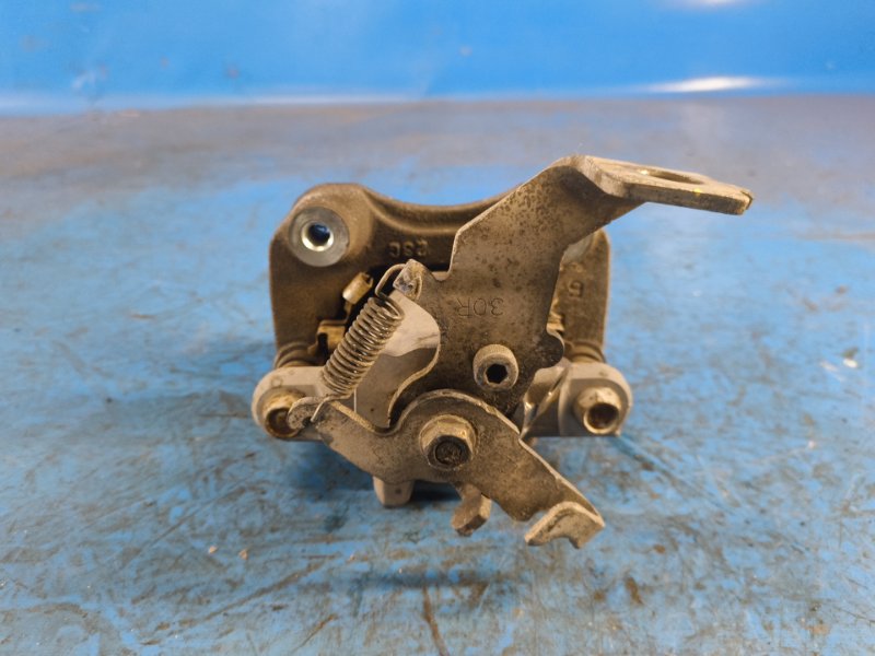 Brake caliper LEXUS CT200 11-17 2012 Rear Right