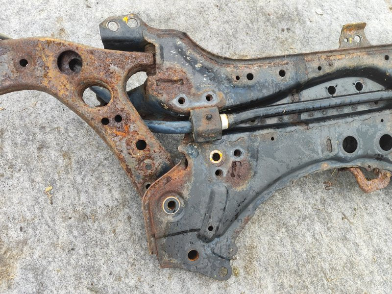 Front suspension beam TOYOTA PRIUS - 30 09-17 2009-2017