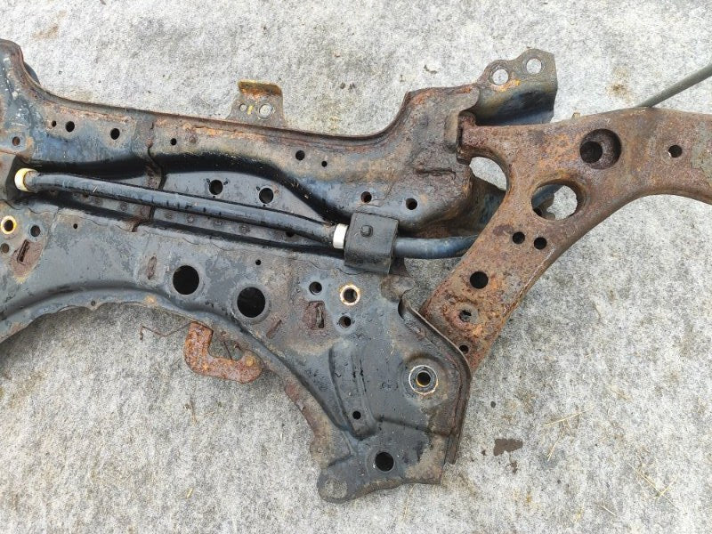 Front suspension beam TOYOTA PRIUS - 30 09-17 2009-2017
