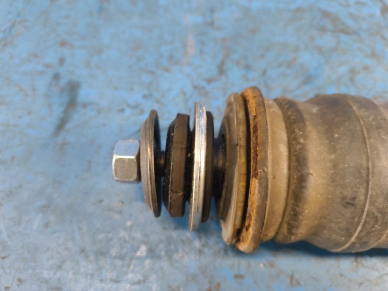 Shock absorber TOYOTA PRIUS - 30 09-17 2009-2017 Rear