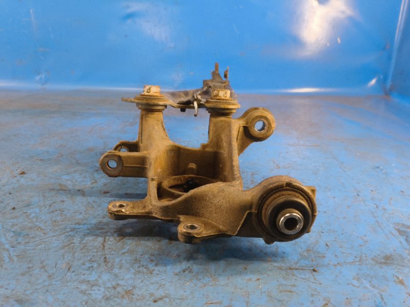 Trunnion LEXUS CT200 11-17 2012 Left