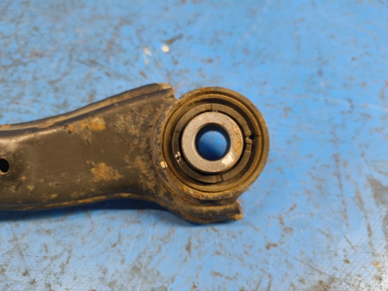 Rear suspension wishbone HYUNDAI SONATA YF 10-14 2012 Right