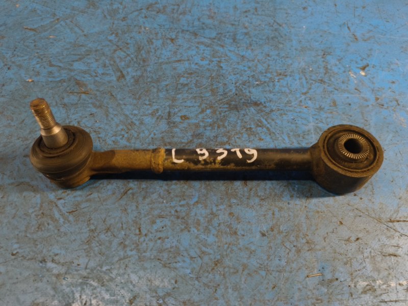 Rear suspension wishbone LEXUS CT200 11-17 2012 Left