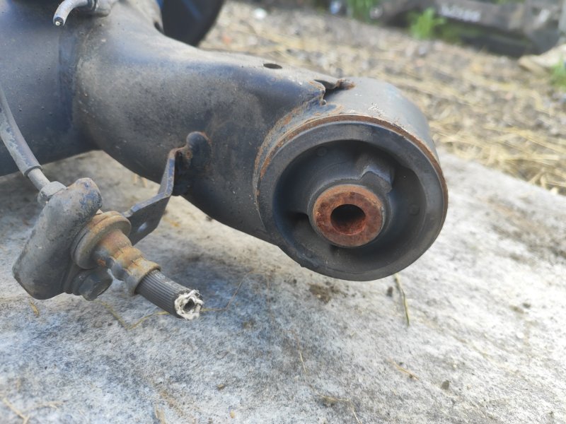 Rear suspension beam TOYOTA PRIUS PLUS 11-14 2013