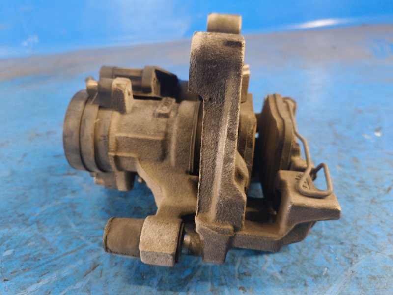 Brake caliper VOLKSWAGEN TIGUAN 16-23 2018 Rear Right