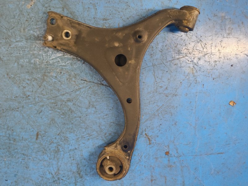 Lower front suspension arm HYUNDAI SONATA YF 10-14 2012 Left