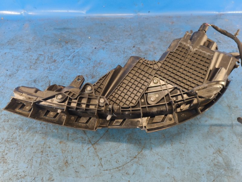 Headlight CHRYSLER PACIFICA 16-20 2017 Right