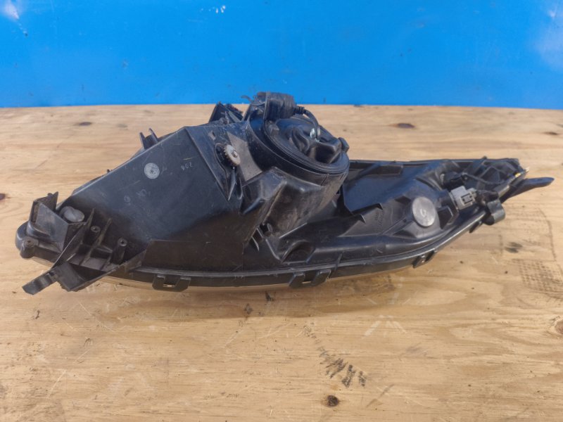 Headlight TOYOTA PRIUS - 20 03-11 2003-2011 Left
