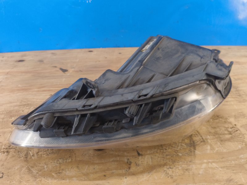 Headlight HYUNDAI ACCENT RB 10- 2010- Right