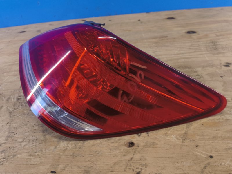 Outdoor lantern TOYOTA AVALON 05-12 2010 Right