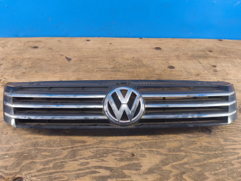 Radiator grille VOLKSWAGEN Passat B7 11-15 2011-2015