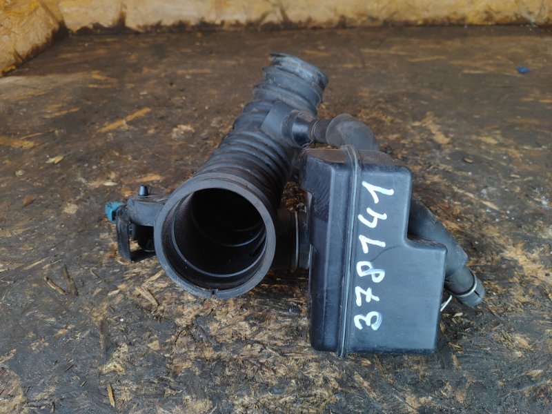 Air filter pipe TOYOTA MATRIX 08-14 2008-2014