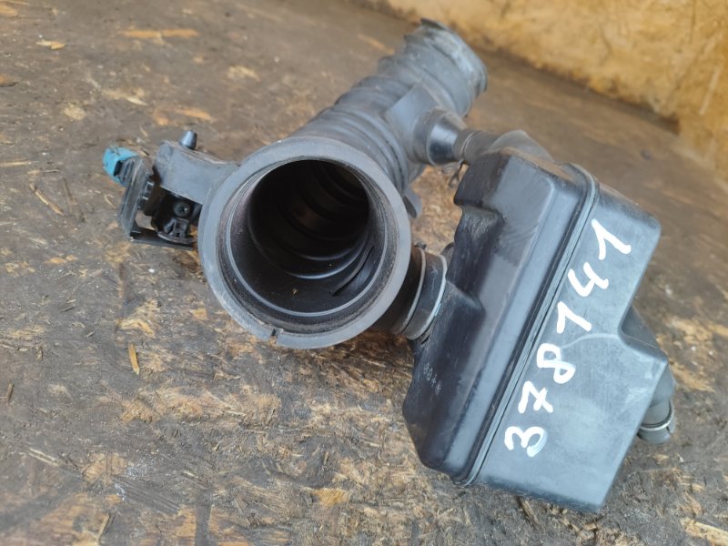 Air filter pipe TOYOTA MATRIX 08-14 2008-2014