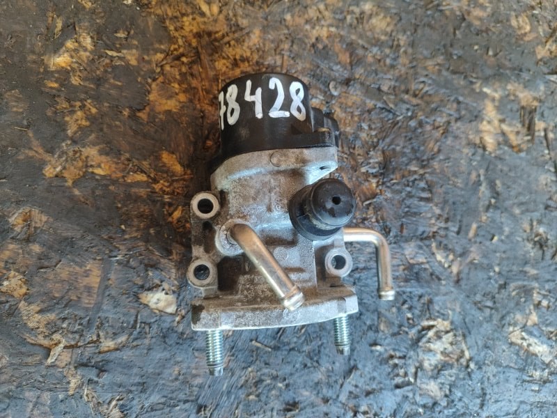 EGR valve TOYOTA CAMRY 50 12-15 2014