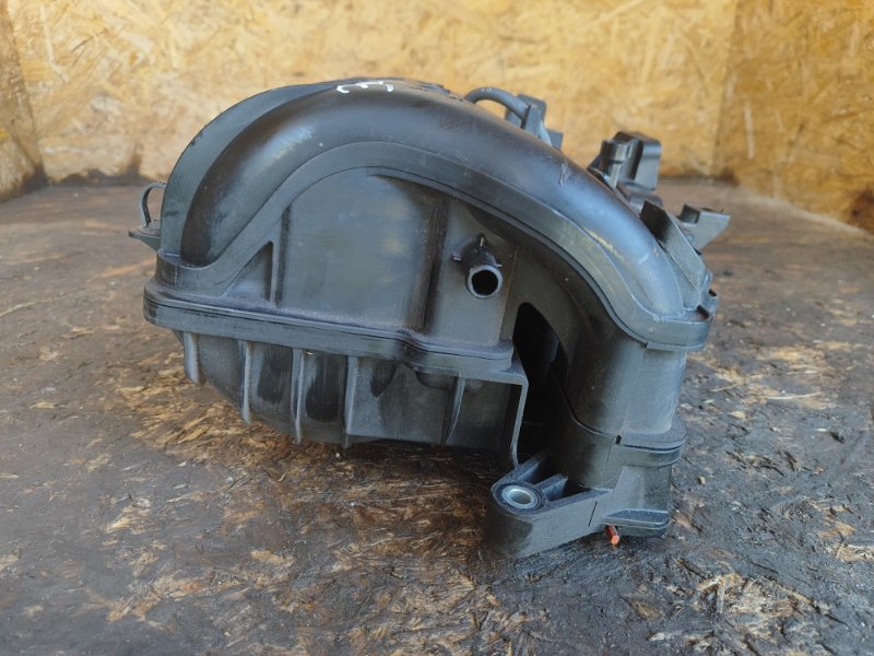 Intake manifold TOYOTA CAMRY 50 12-15 2014