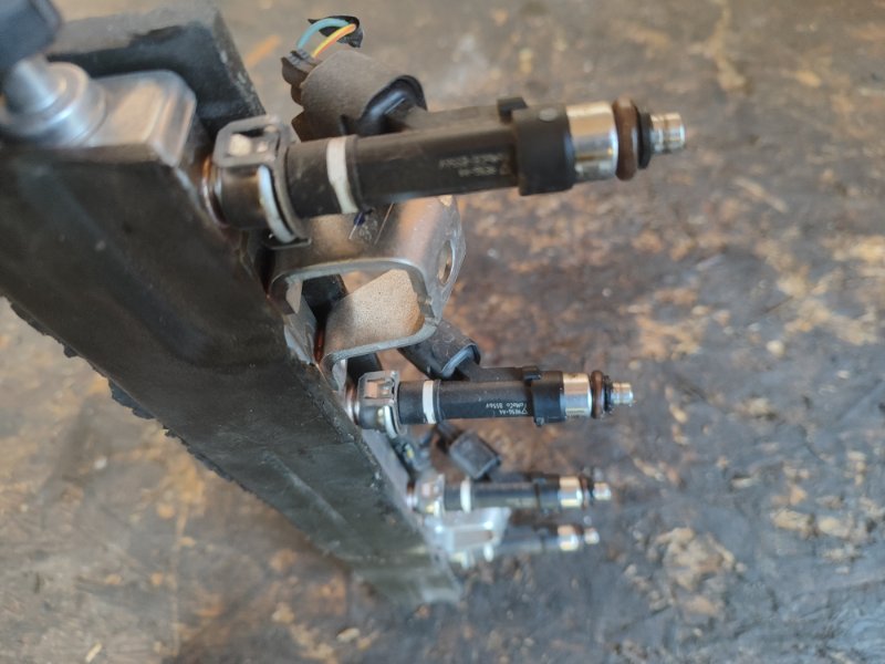 Fuel injector FORD FUSION 14- 2014-